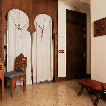 Alcoba Del Rey De Sevilla