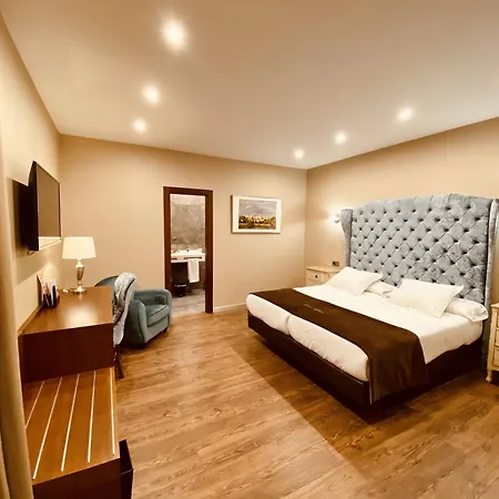 Palace 3*