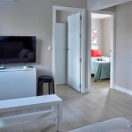 Apartamento De Dos Dormitorios En La Macarena Seville