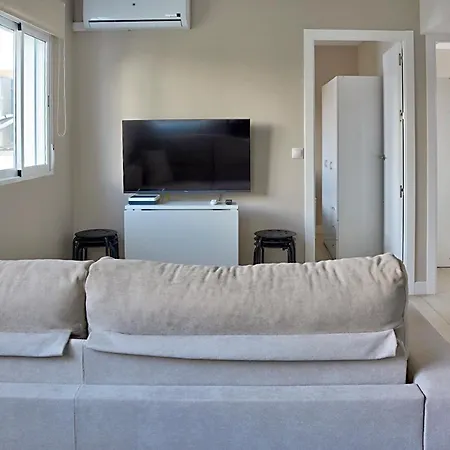 Apartamento De Dos Dormitorios En La Macarena