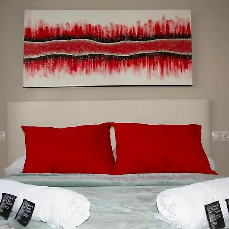 Apartamento De Dos Dormitorios En La Macarena Seville