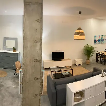 Acogedor En Semisotano Con Patio Y Cerca De La Plaza De Espana * Sevilla