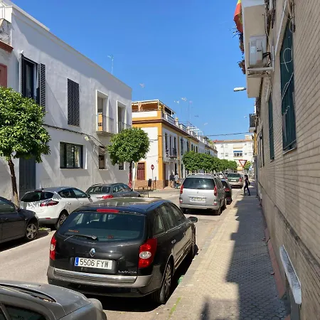 Acogedor En Semisotano Con Patio Y Cerca De La Plaza De Espana *