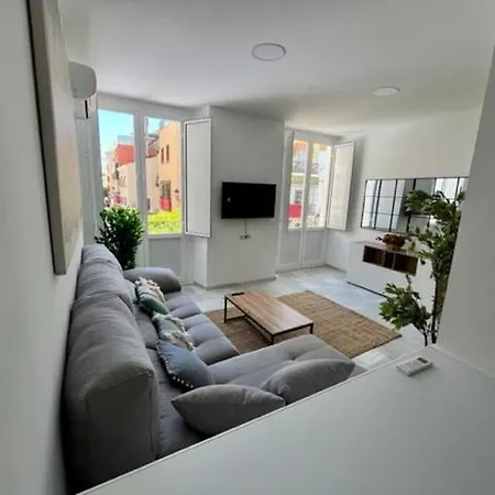 Ad1b Arenal 3br Apartment, 250 Mtrs From Cathedral *