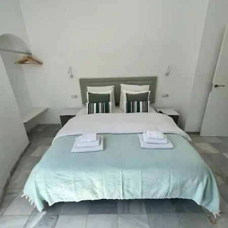 Ad1b Arenal 3br Apartment, 250 Mtrs From Cathedral Apartment *