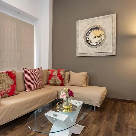Cozy In With Kitchen Apartment