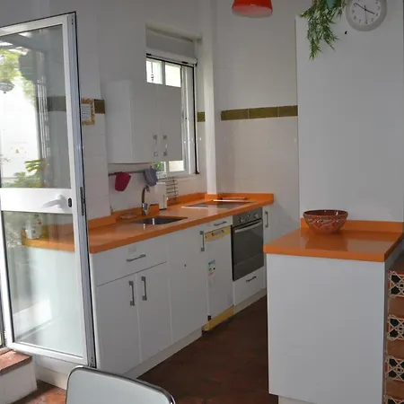 Charming House In Triana,best View From Patio Sevilla