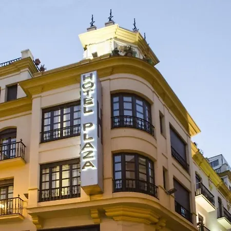 Plaza Hotel 3*
