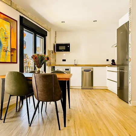 Luxury Parasol Sr Apartment *