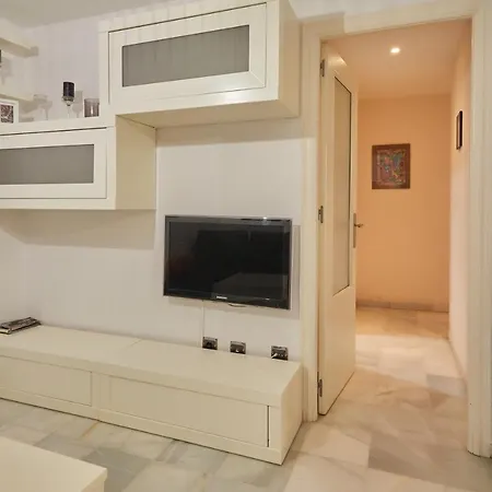 Two Bedrooms Leonor Davalos