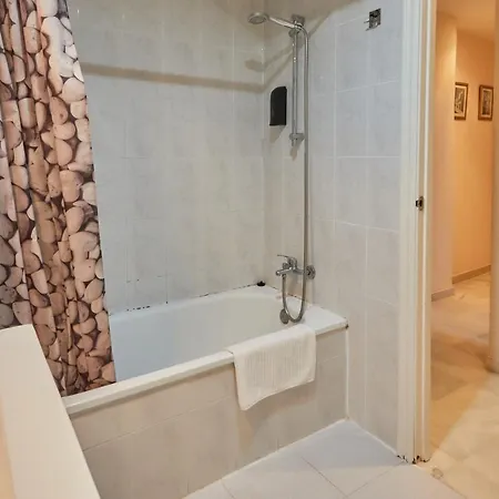 Two Bedrooms Leonor Davalos Севилья