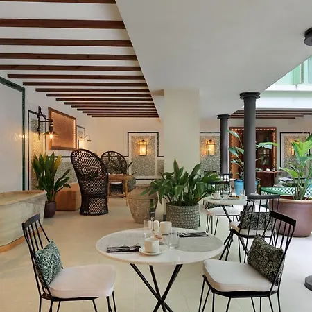 H10 Casa De La Plata 4*