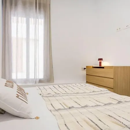 Pop Art, 2bd Ground Apartment Seville