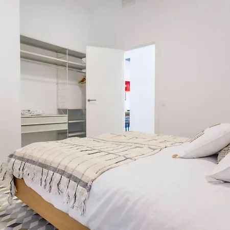 Apartment Pop Art, 2bd Ground *