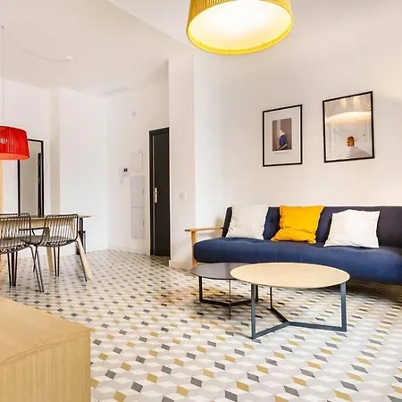Apartment Pop Art, 2bd Ground *