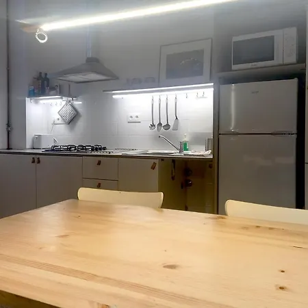 Casa Entera E Independiente Con Parking En Pleno Centro De *