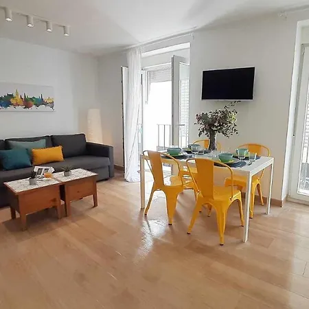 Apartment Lovely Center - Alameda Sunny Terrace *
