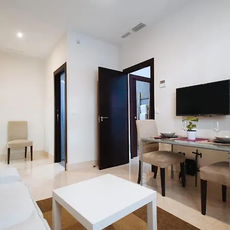 Acogedor Jose Laguillo. Apartment