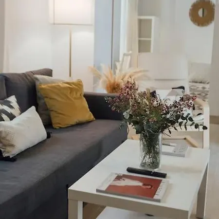 Apartment Komodo Gran Poder - Penthouse With Private Pool And Cozy Twin Bedroom Seville