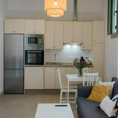 Komodo Gran Poder - Penthouse With Private Pool And Cozy Twin Bedroom Seville
