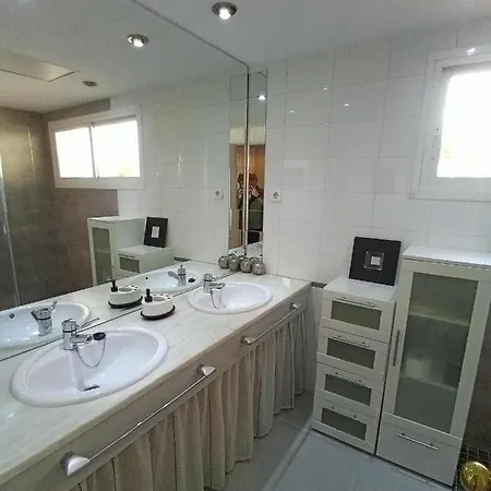 Cozy & Free Parking Apartamento