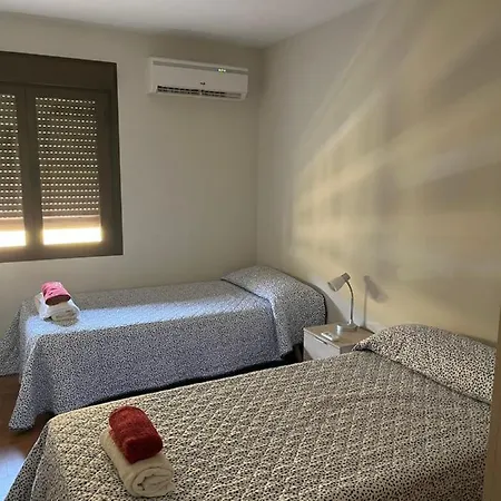 En Luis Montoto, Nervion. Centrico Apartment Seville