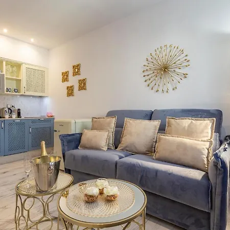 Lovely In With Kitchen * Seville