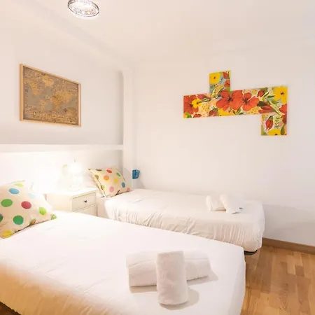 Apartment Goles Courtyard With Parking By Valcambre Seville