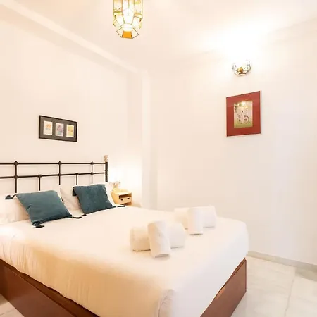 Goles Courtyard With Parking By Valcambre Apartment