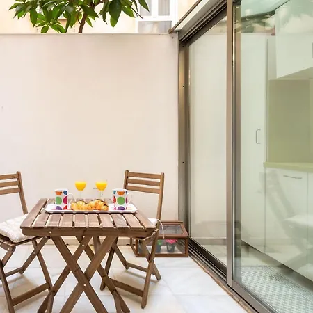 Goles Courtyard With Parking By Valcambre Apartment
