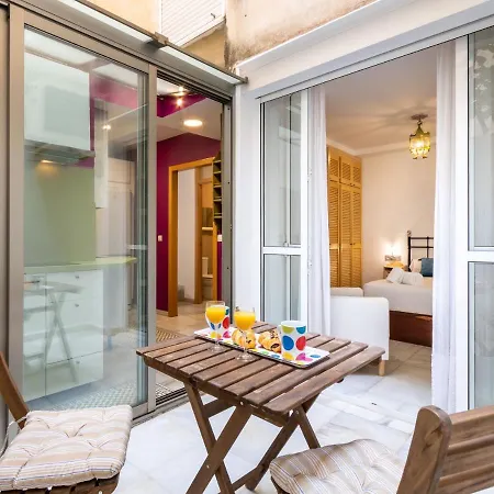 Goles Courtyard With Parking By Valcambre Apartment *
