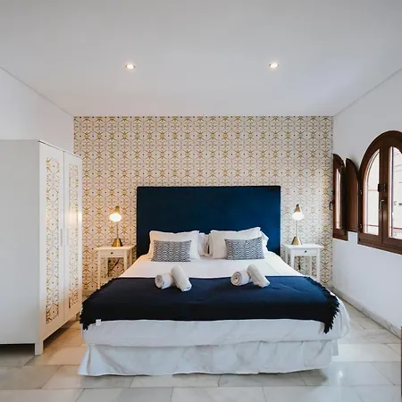 Complete Studio With Terrace - 1bth- La Giralda
