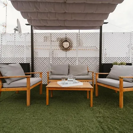 Complete Studio With Terrace - 1bth- La Giralda Apartment