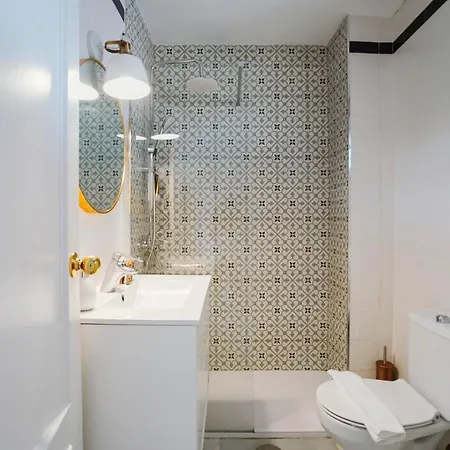 Complete Studio With Terrace - 1bth- La Giralda Seville