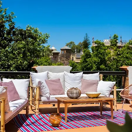 Alfonso, Restored Palace House With Gardens And Monuments Views Villa
