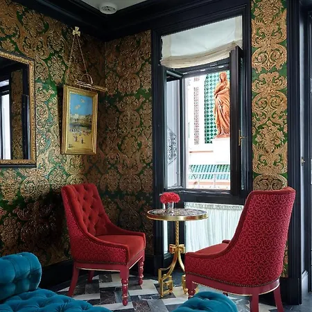 Boutique Triana House
