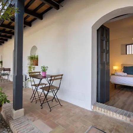 Conde Courtyard By Valcambre