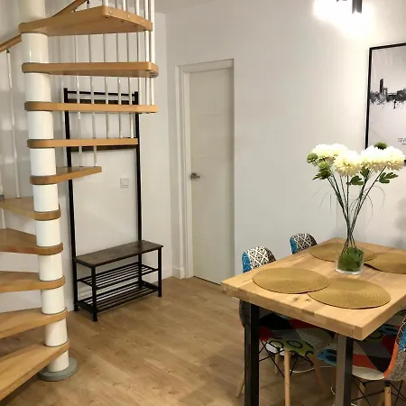 Apt Reformado 2022, Tranquilo, Centrico, Wifi, Apartment