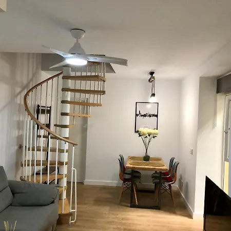 Apt Reformado 2022, Tranquilo, Centrico, Wifi, Apartment