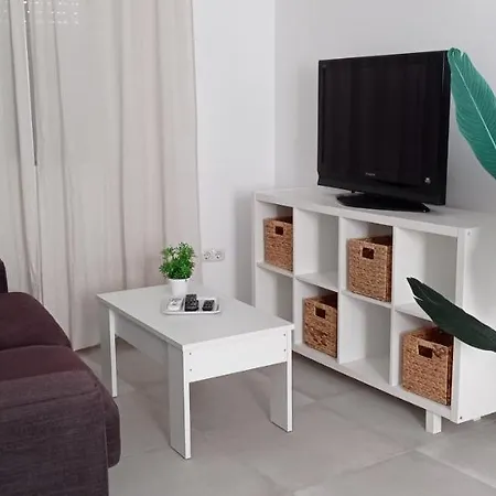 Apartamento Casco Historico Con Atico. Apartment *