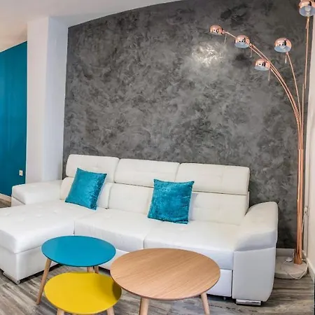 Minty Mendoza Rios Apartment *