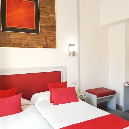 Y Dona Lola Hotel 2*