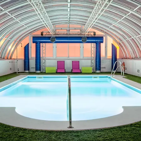 Vertice Hotel 4*