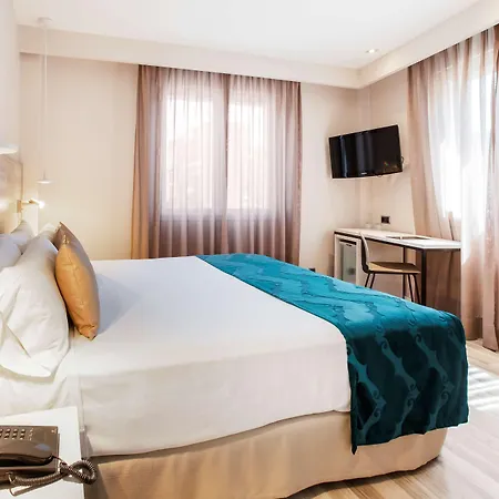 Catalonia Santa Justa Hotel