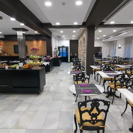 Hotel San Gil 4*
