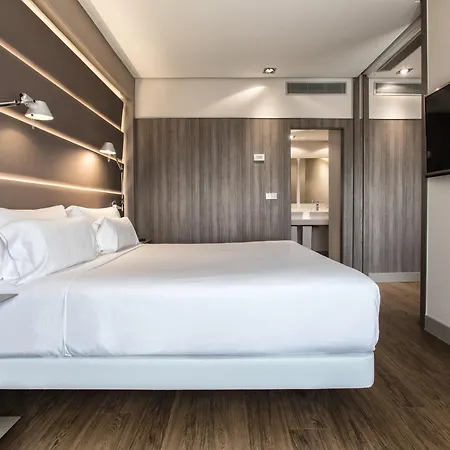 Hotel Nh Plaza De Armas