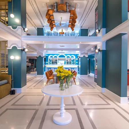Petit Palace Puerta De Triana מלון סביליה