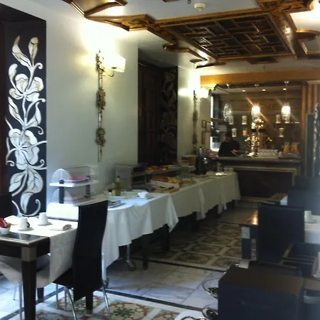 Sacristia De Santa Ana 3*