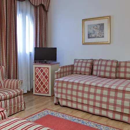 Szálloda Dona Maria Sevilla