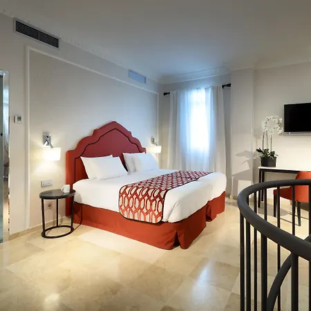 Hotel Eurostars Regina 3*